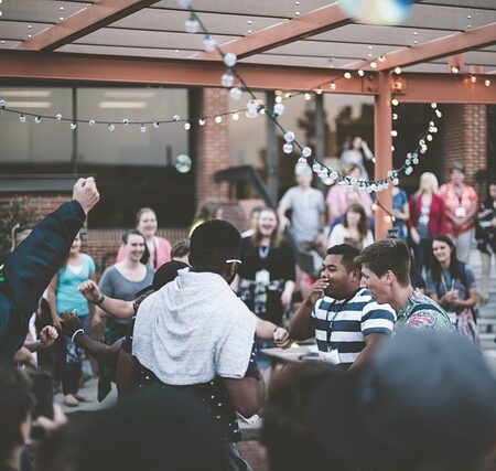 Enterrement vie jeune fille ou garçon